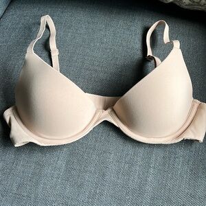 SKIMS Fits Everybody T-Shirt Bra